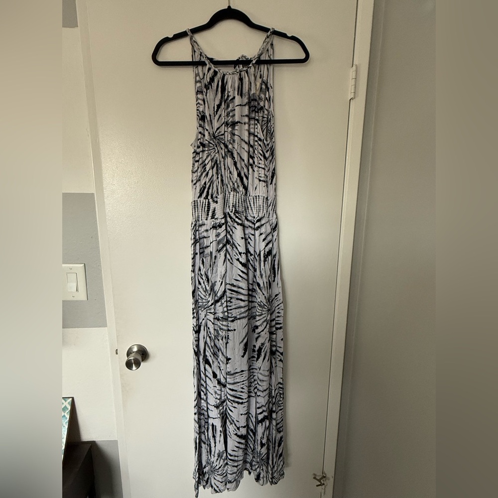 LoveStitch Halter Maxi Dress Size M
